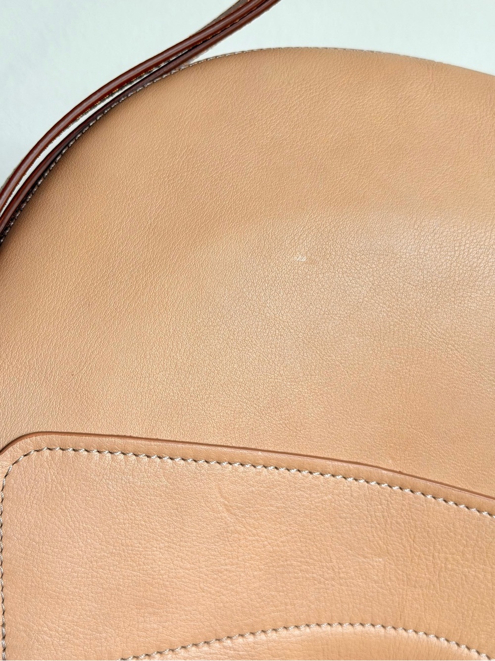 Chloe Kiss Sandy Beige Leather Hobo Bag - Picture 15 of 16